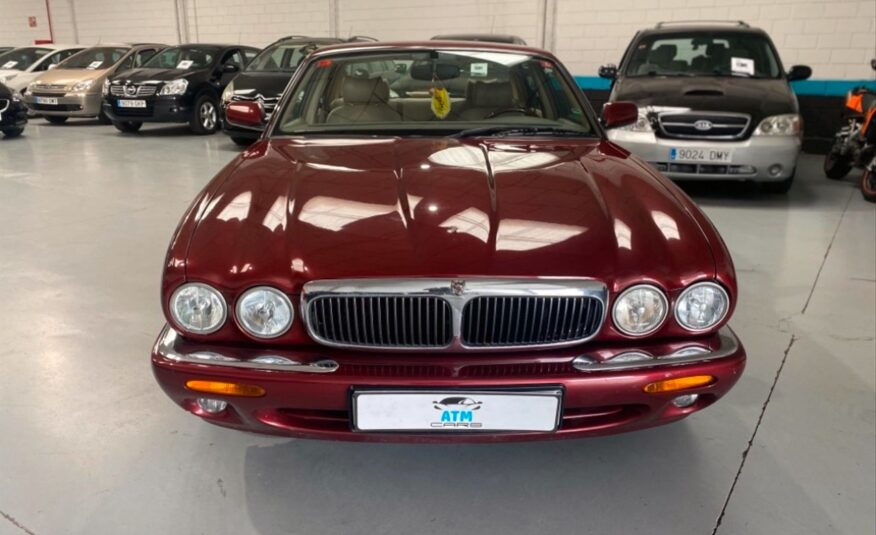JAGUAR Xj8 3.200