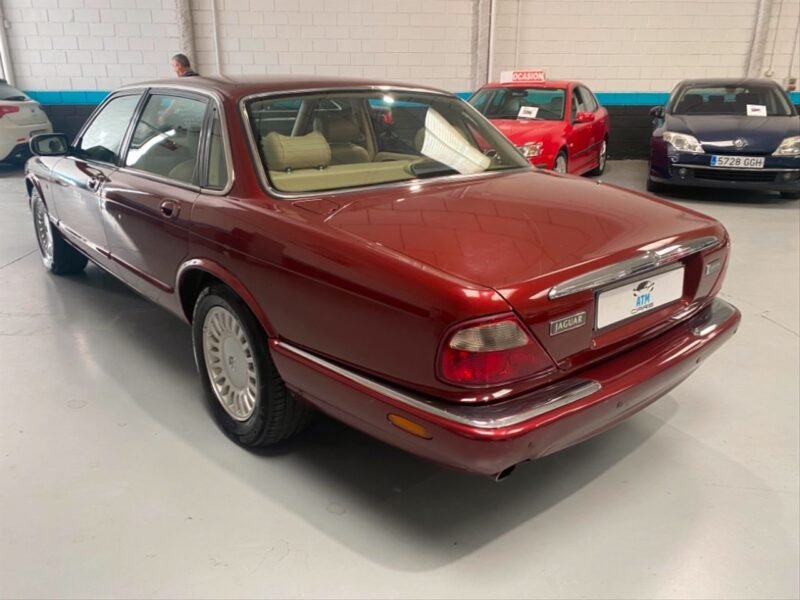 JAGUAR Xj8 3.200
