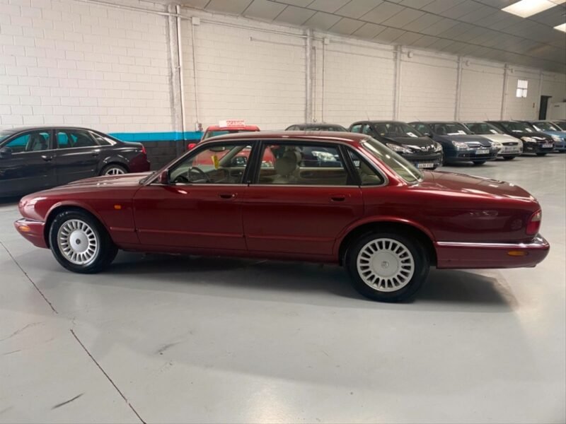 JAGUAR Xj8 3.200