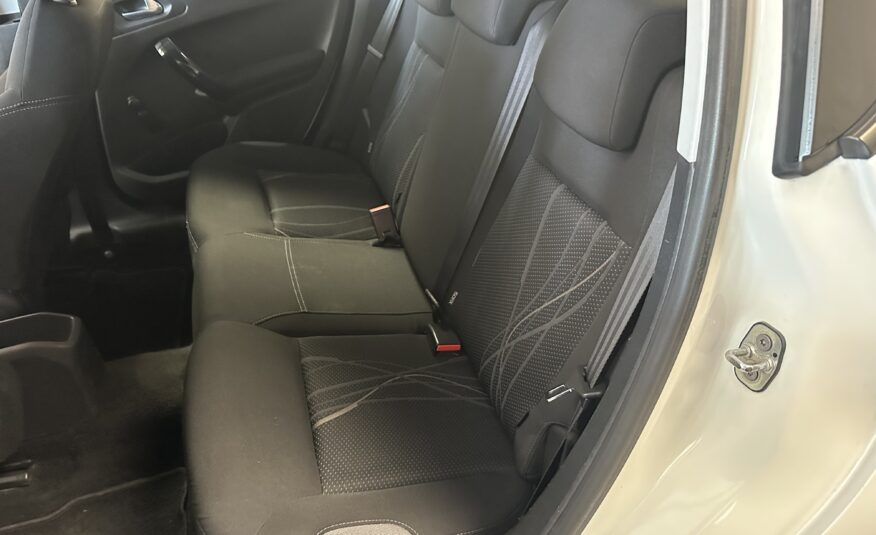 PEUGEOT 208 5p ALLURE 1.2 VTI 82