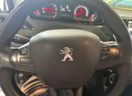 PEUGEOT 208 5p ALLURE 1.2 VTI 82