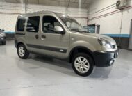 RENAULT Kangoo Luxe 4×4
