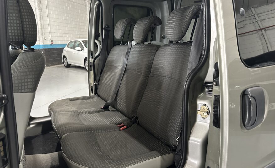 RENAULT Kangoo Luxe 4×4