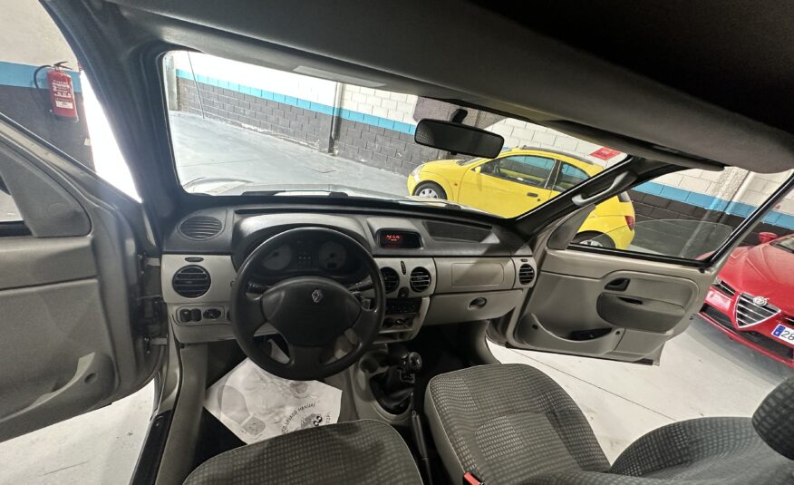 RENAULT Kangoo Luxe 4×4