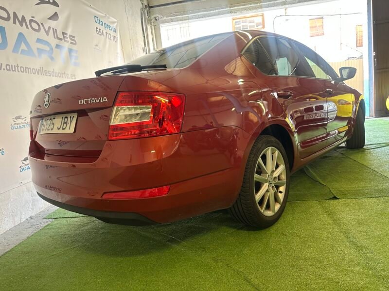 SKODA Octavia 1.6 TDI sport