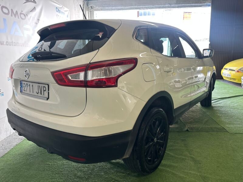 NISSAN Qashqai 1.5 acenta 4×2