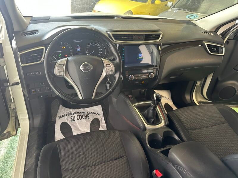 NISSAN Qashqai 1.5 acenta 4×2