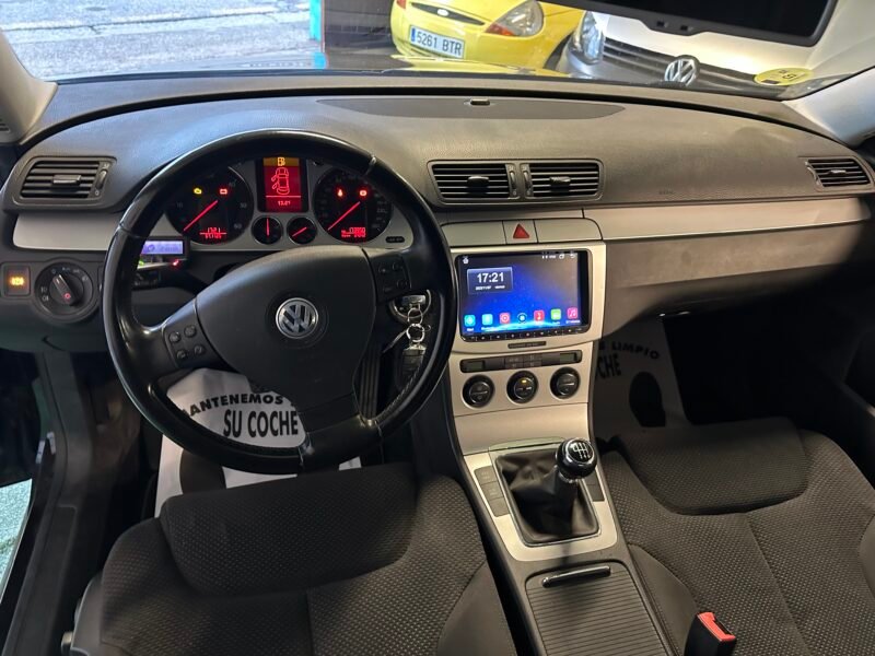 VOLKSWAGEN Passat 2.0tdi