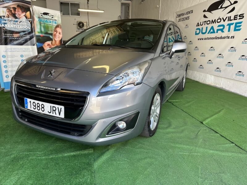 PEUGEOT 5008 Allure 120