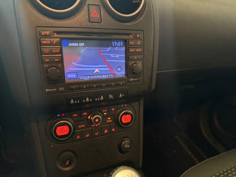 NISSAN Qasqay +2 2.0 4×2