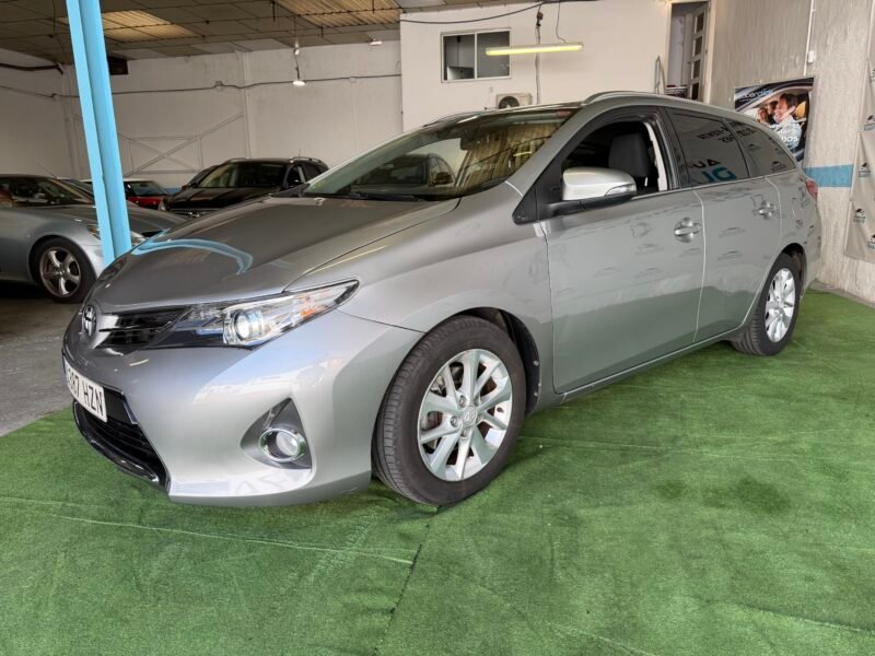TOYOTA Auris sw Active Touring sport